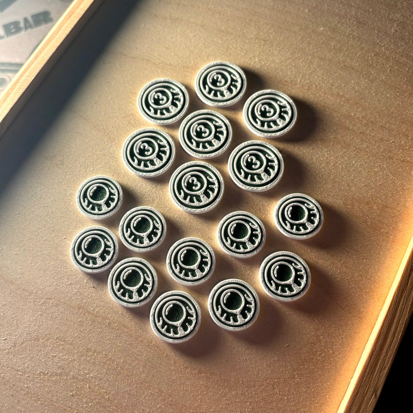 "ARKHAM HORROR: DAS KARTENSPIEL" 3D Hinweis-Token Set