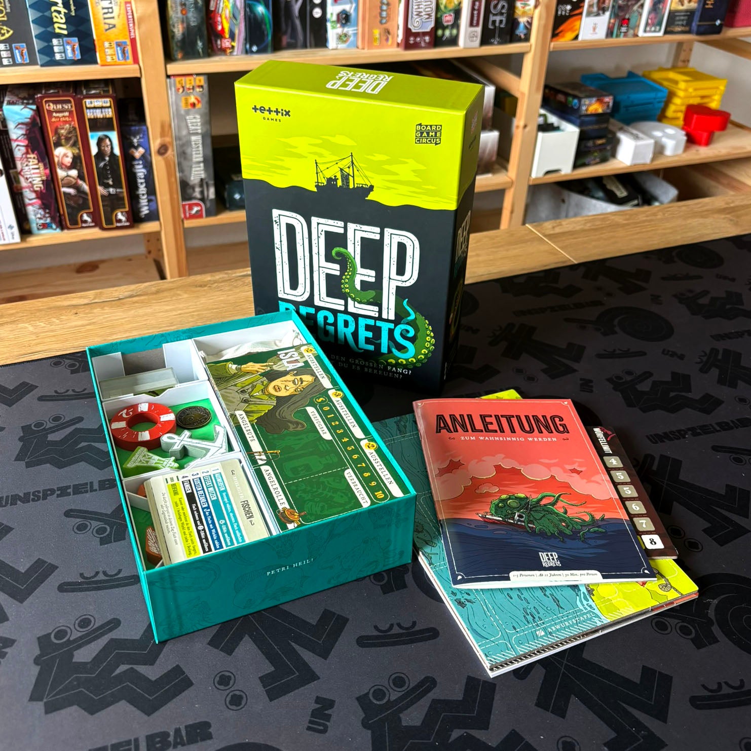 "DEEP REGRETS" Insert + Kartenhalter