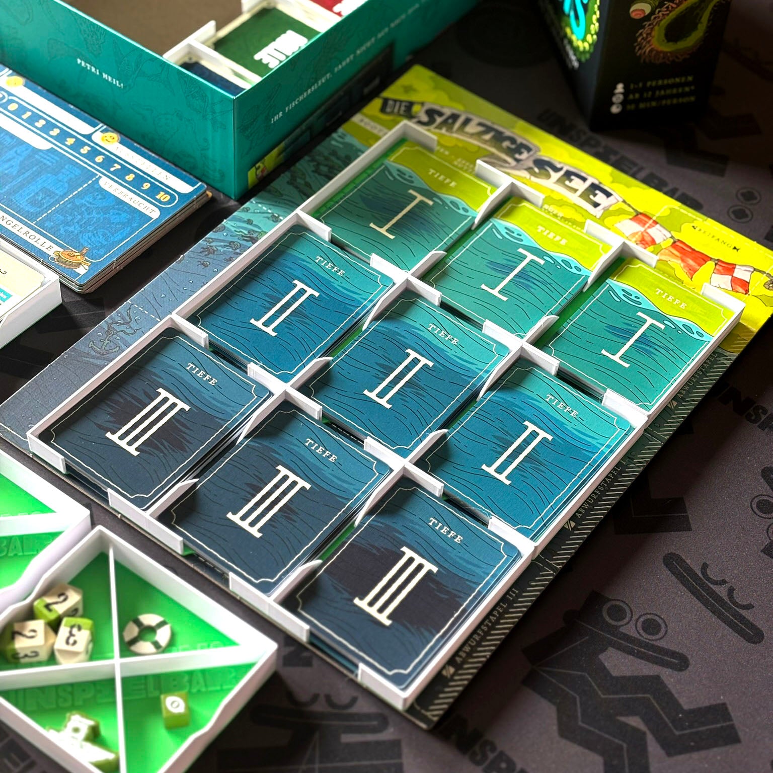 "DEEP REGRETS" Insert + Kartenhalter