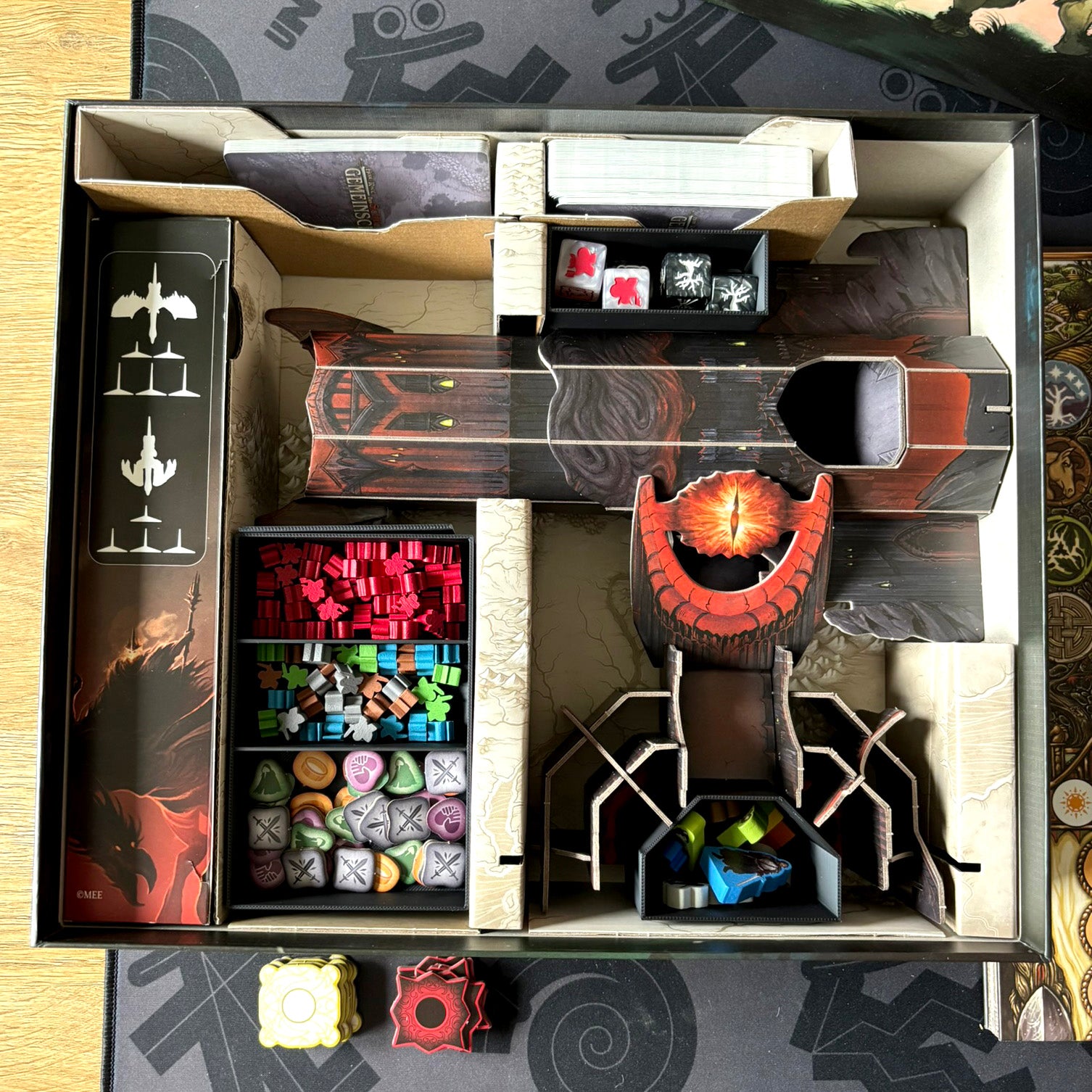 "HDR: FATE OF THE COMMUNITY" Insert