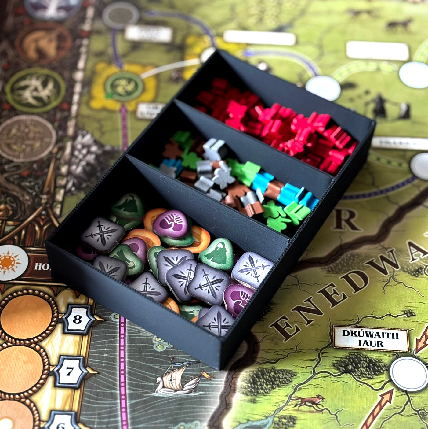 "HDR: FATE OF THE COMMUNITY" Insert