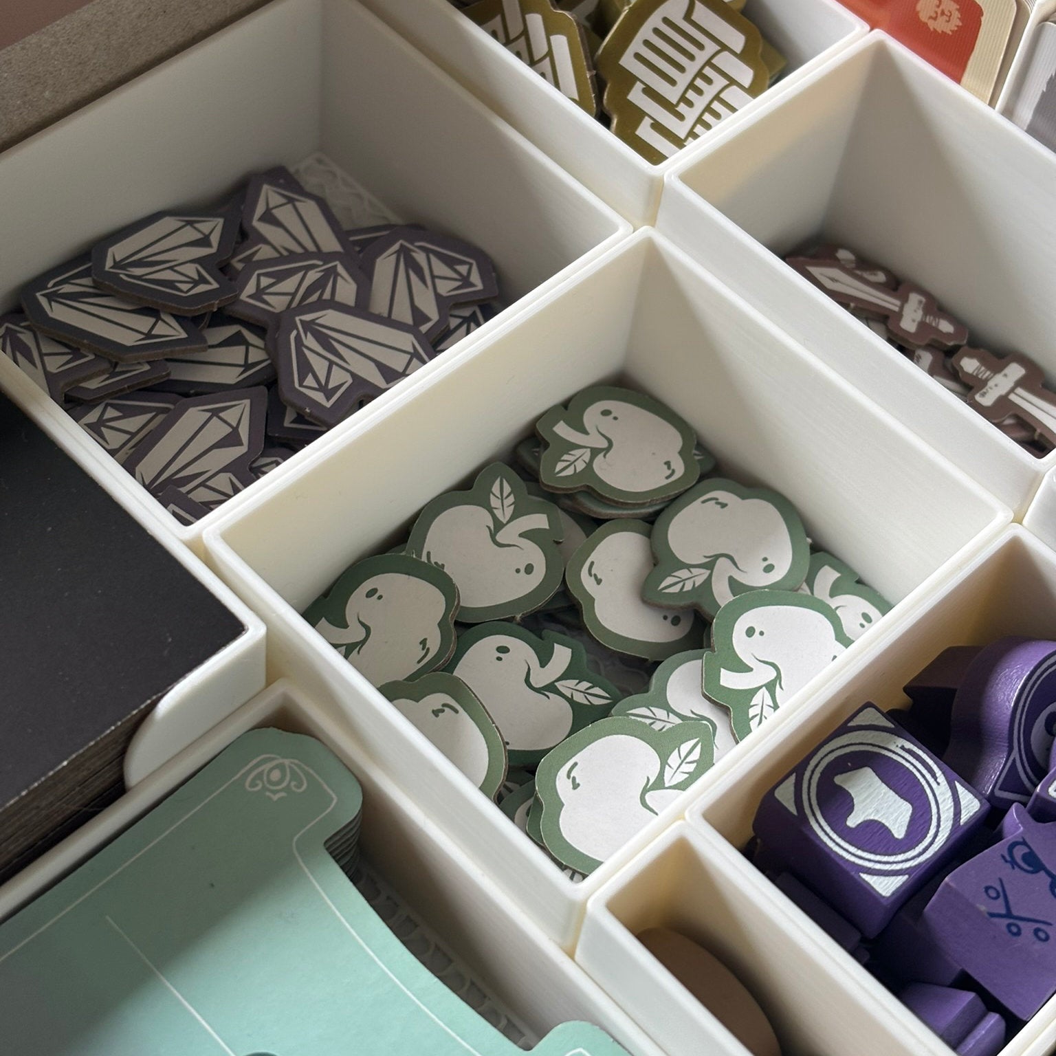 "NAVORIA" insert + card holder