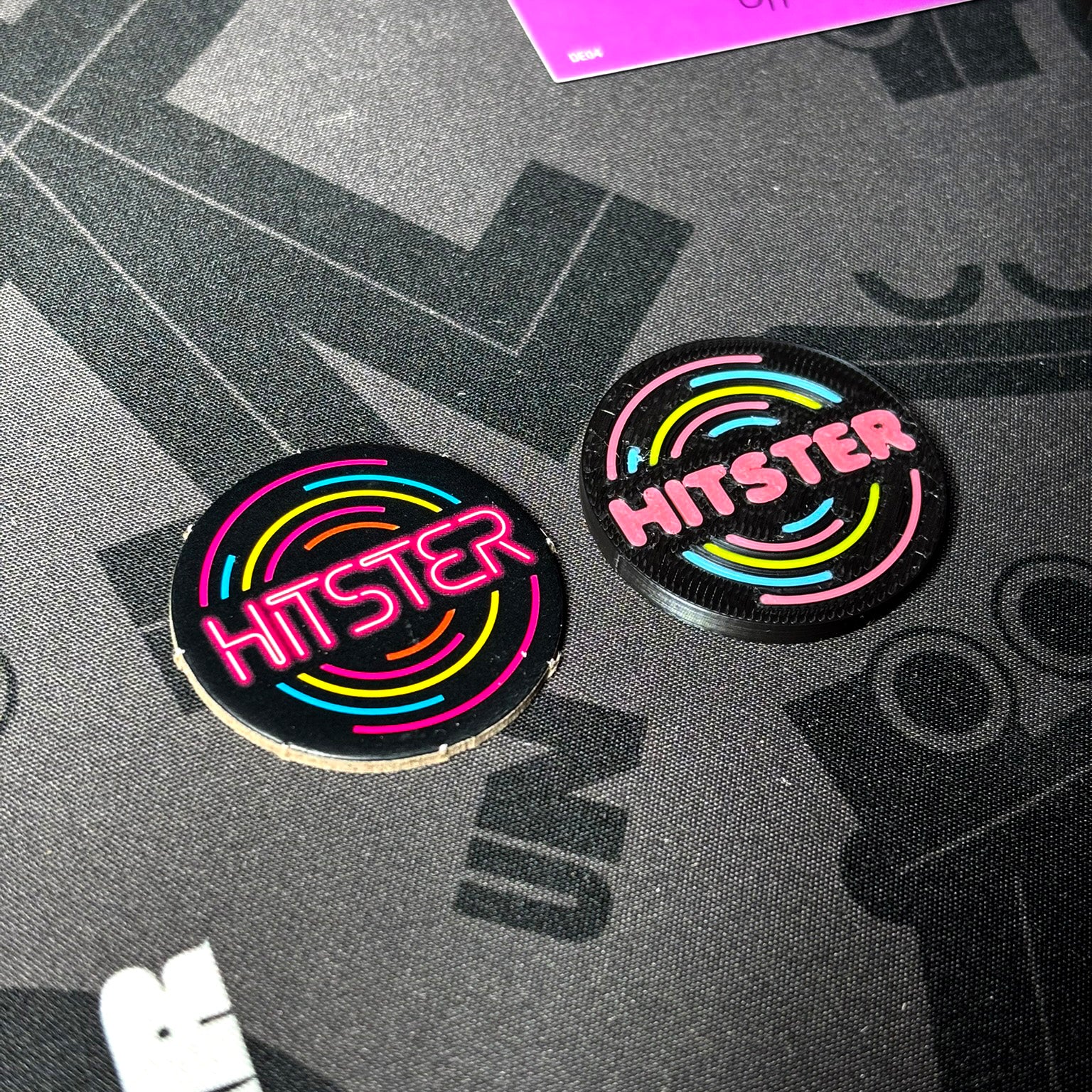 "HITSTER" Premium Hit Tower [Organizer & Karten-Dispenser]