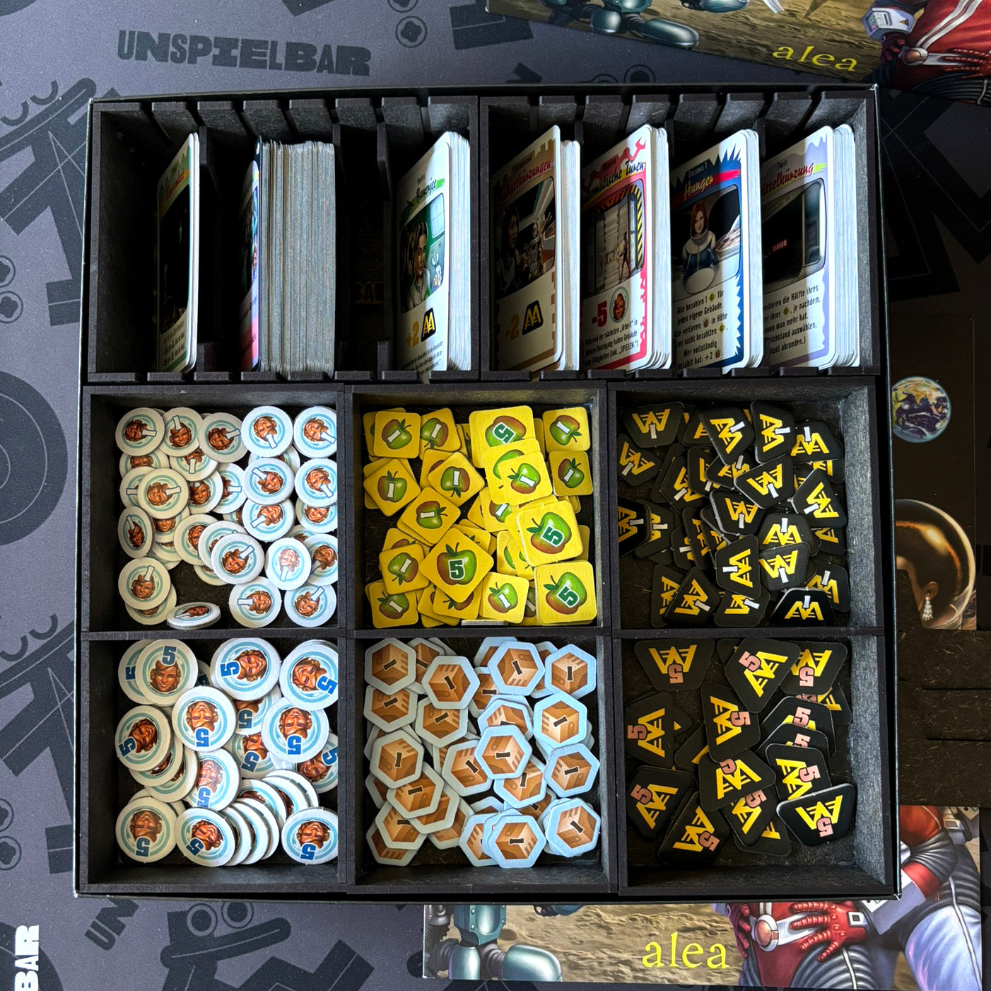"MOON COLONY BLOODBATH" Holz Insert [Grundspiel]