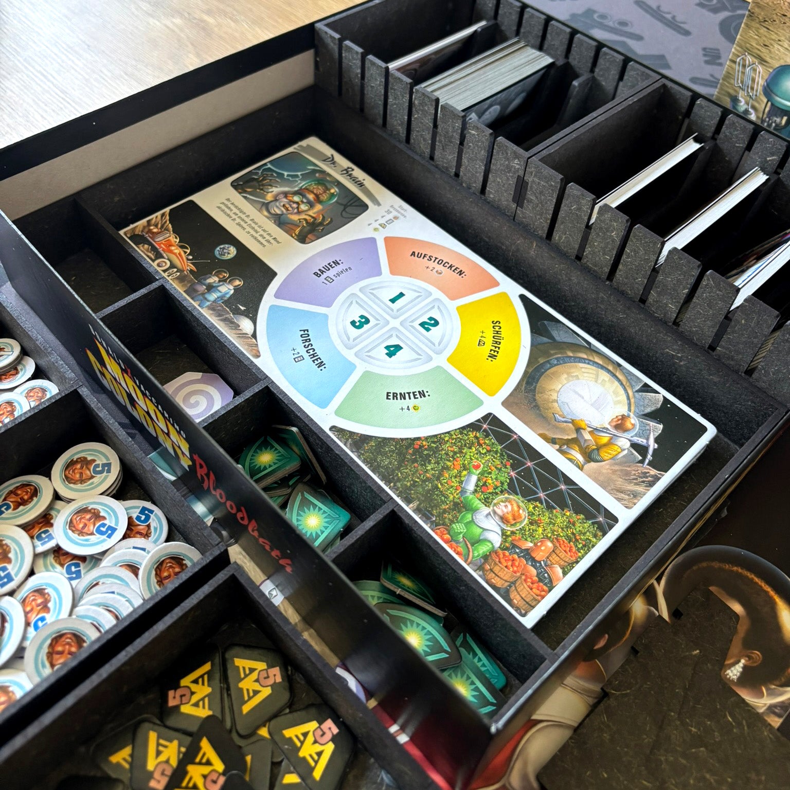 "MOON COLONY BLOODBATH" Holz Insert [Grundspiel]