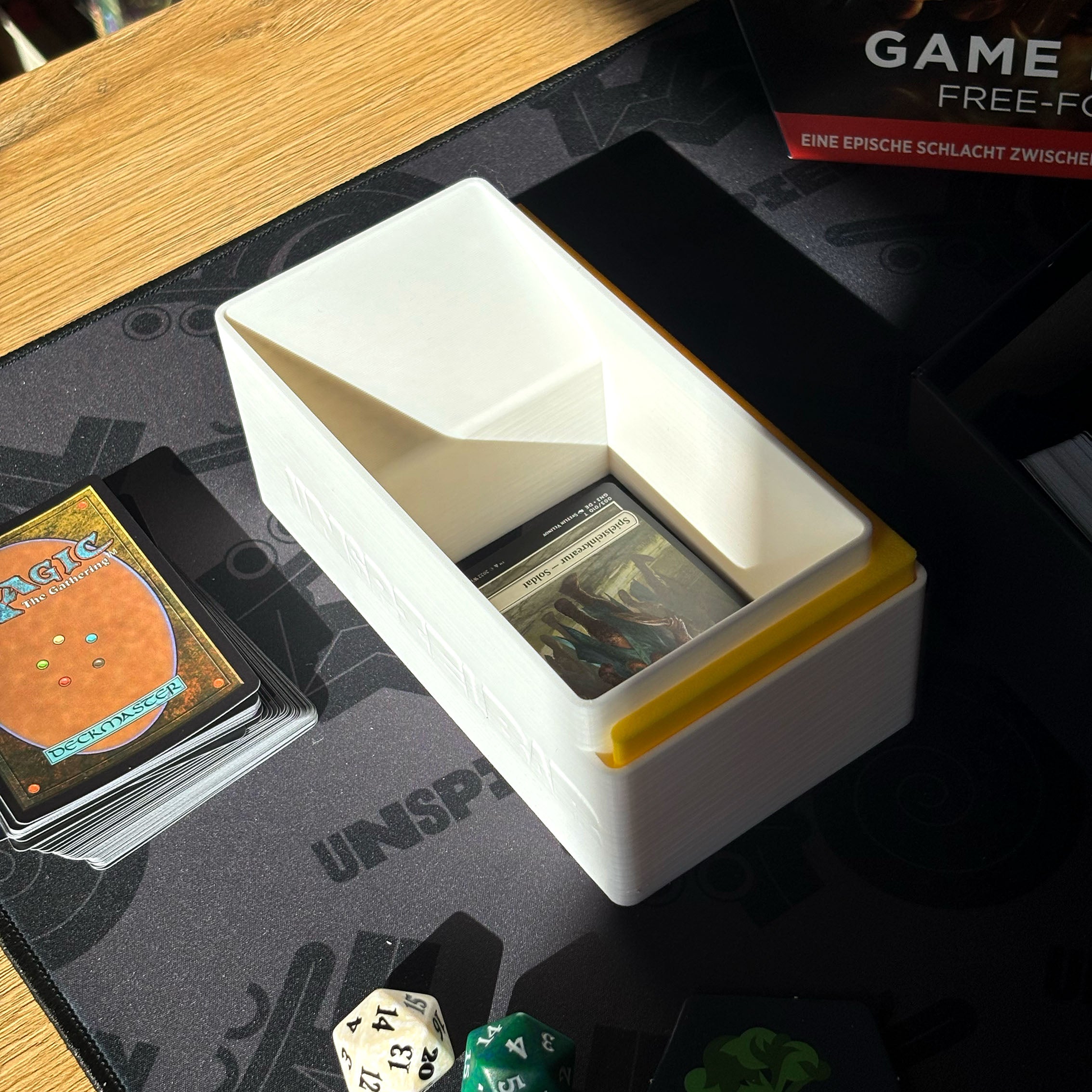 UNPLAYABLE+ Magic TCG Card Scanner