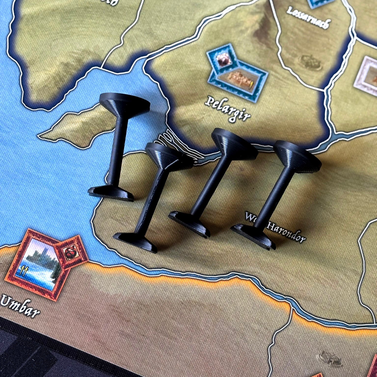 "DER RINGKRIEG" Premium Ringgeister Standee Set