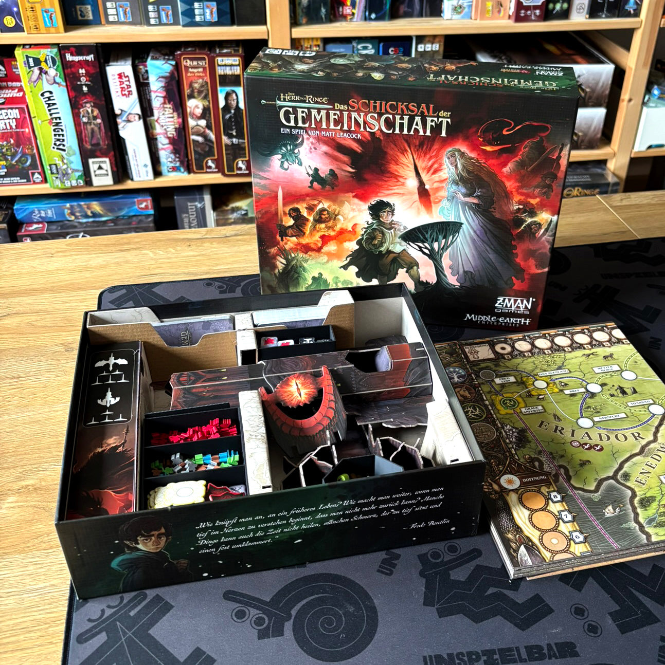 "HDR: SCHICKSAL DER GEMEINSCHAFT" Insert