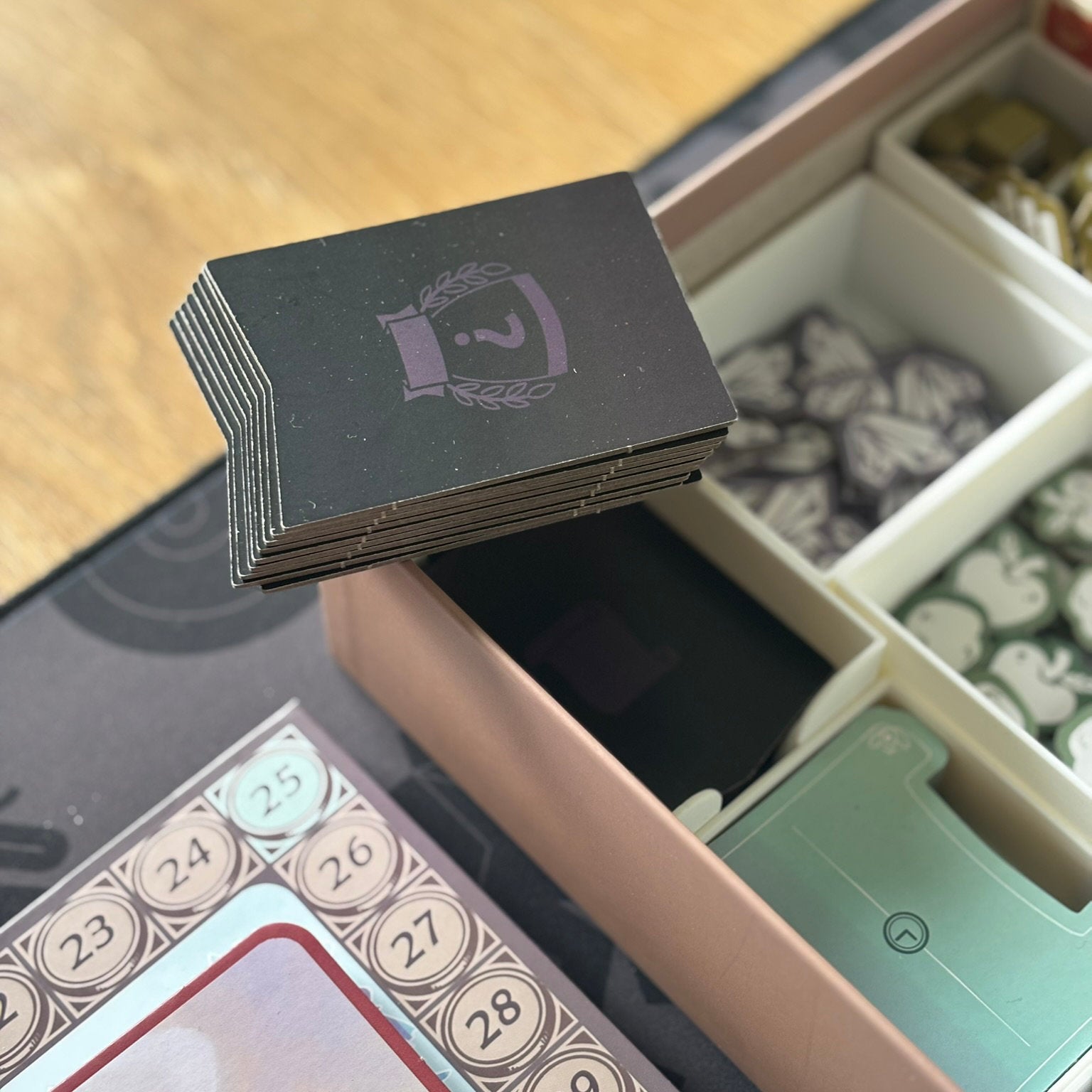 "NAVORIA" insert + card holder