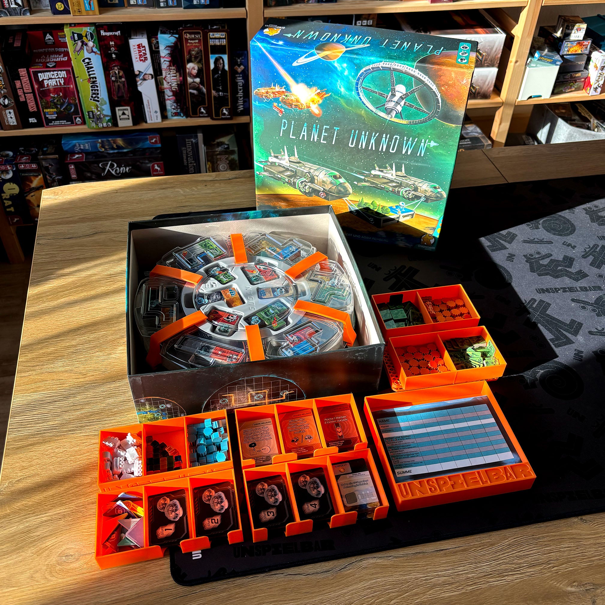 "PLANET UNKNOWN" All-In Insert + S.U.S.A.N. Cover Halter